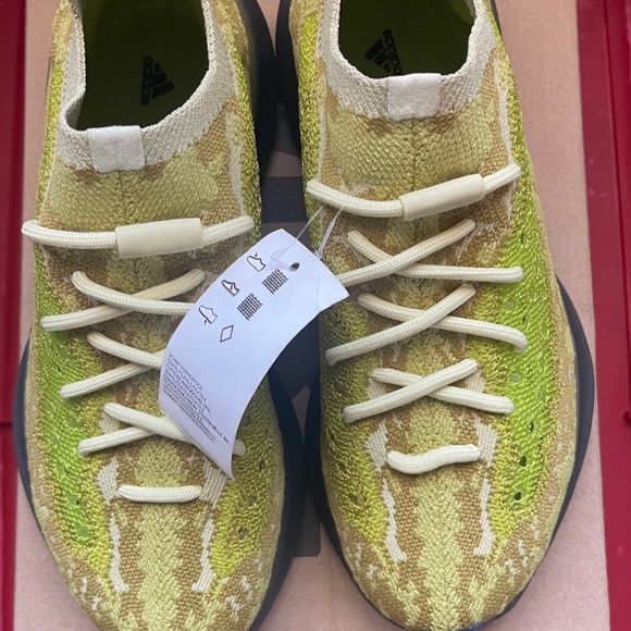 Yeezy 7.5 Brand New